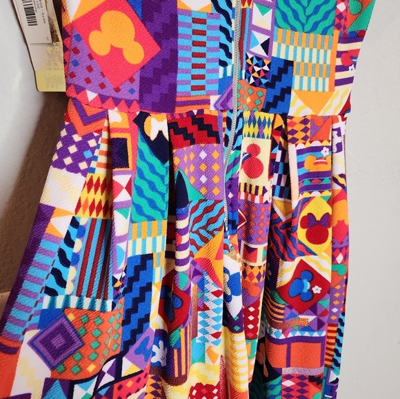 NWT LuLaRoe Disney Amelia Dress Mickie Minnie Short Sleeve Pockets Size Small - Picture 7 of 16